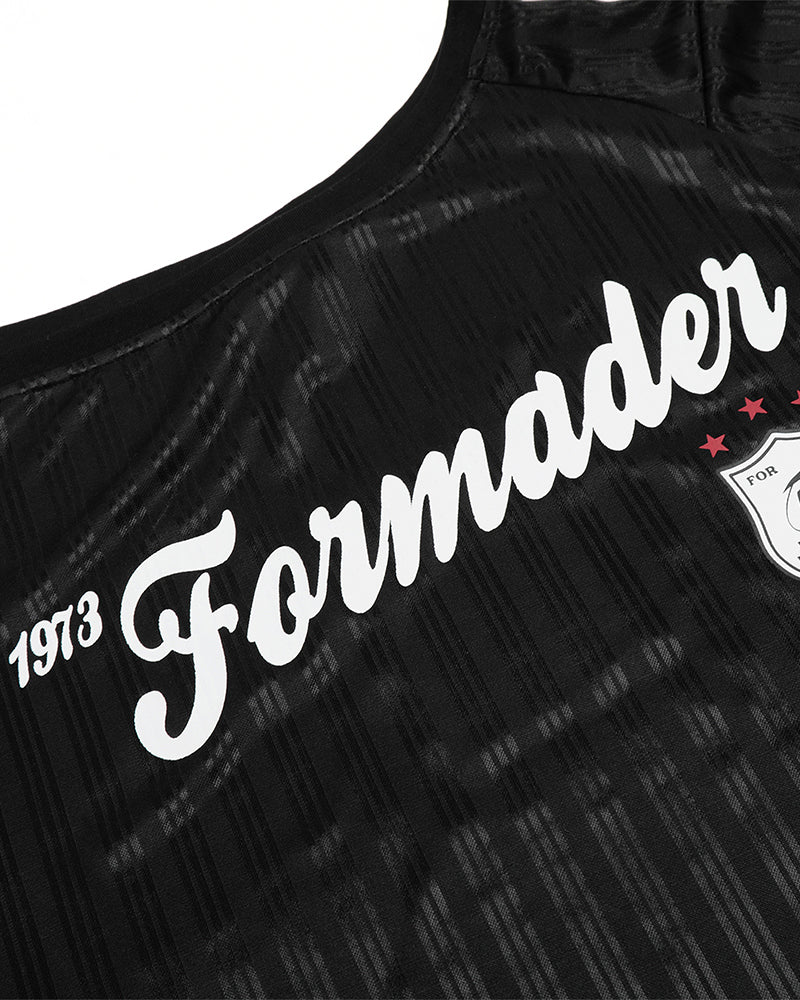 Off-shoulder neutral style short sleeves