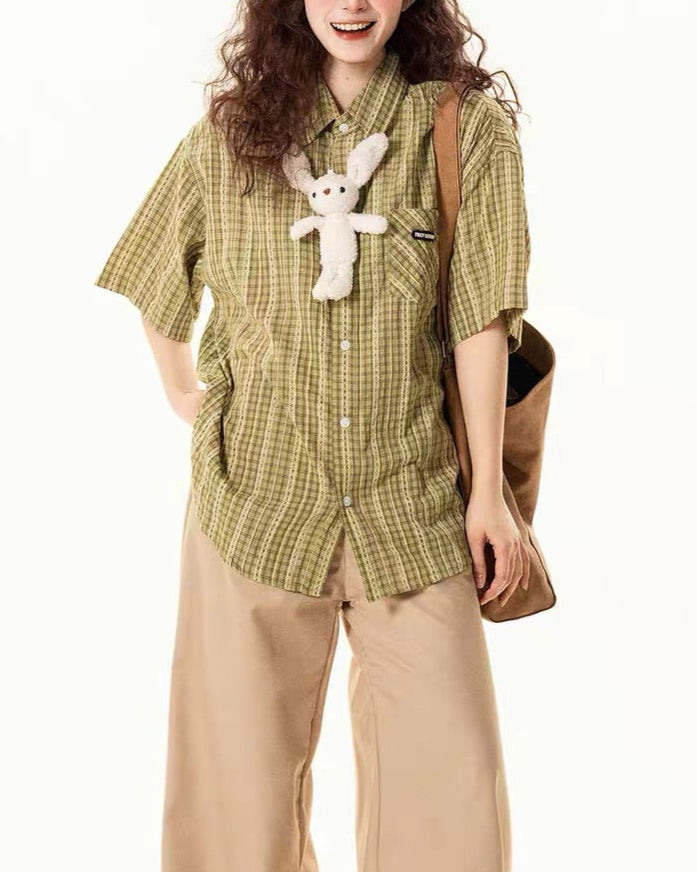 Cute short-sleeved shirt with pendant