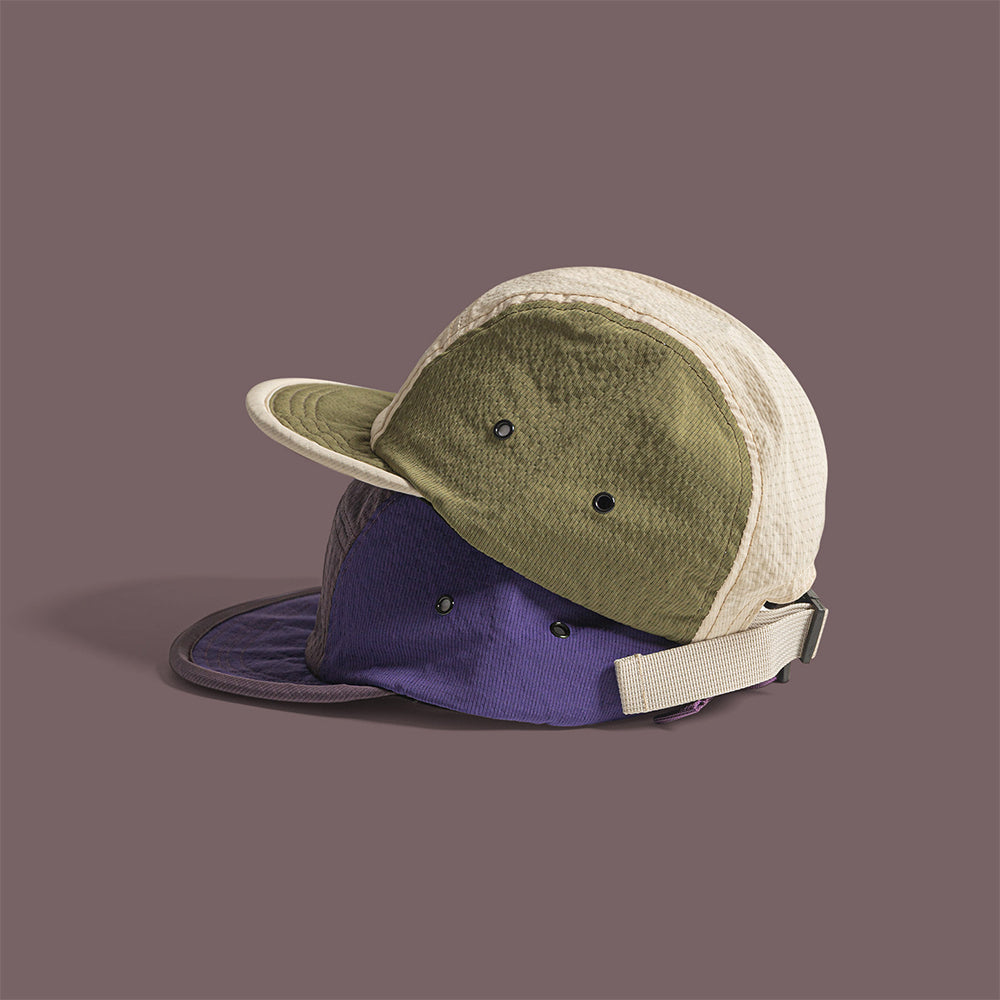 レトロなカラーブロックのベースボールキャップ