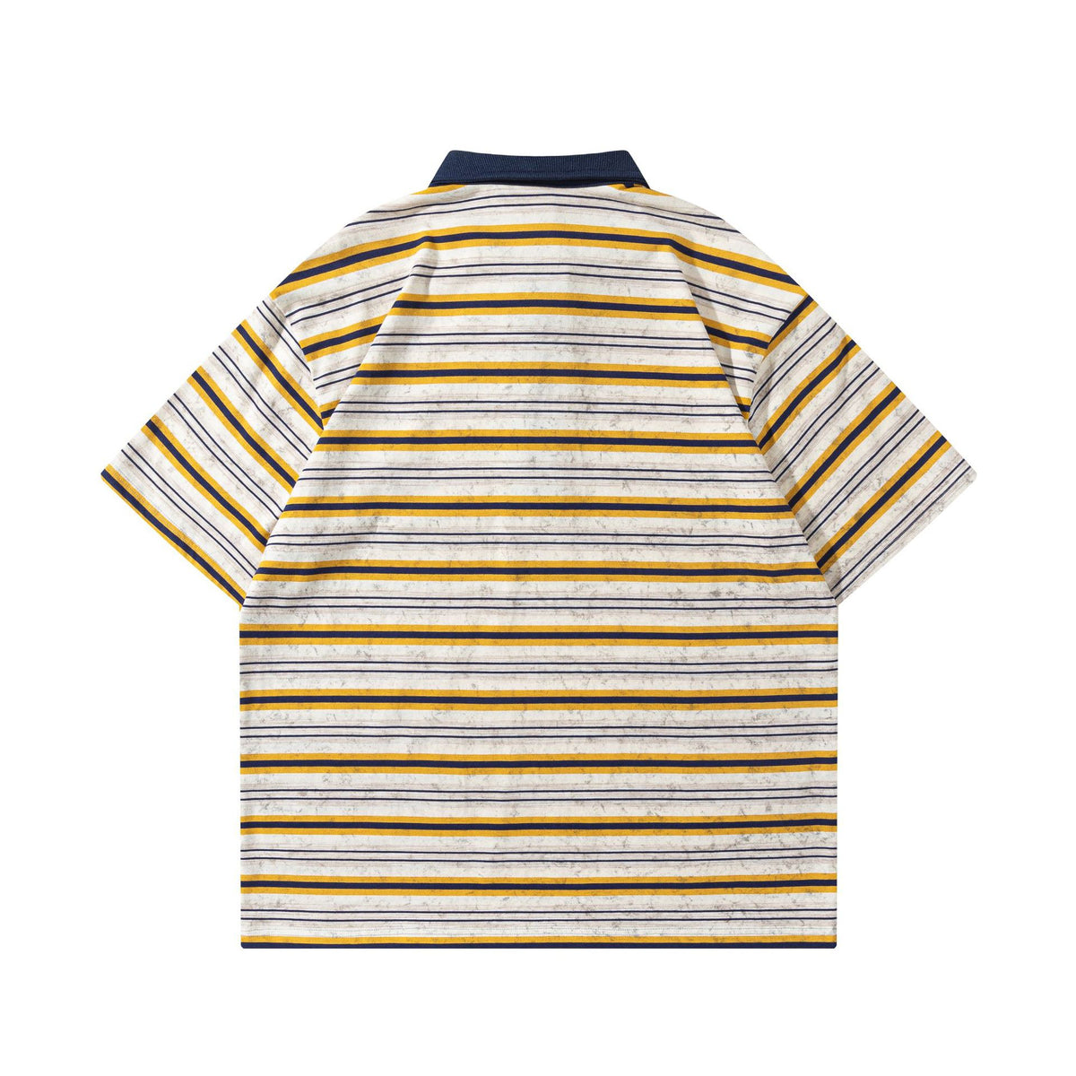 다양한 용도로 활용 가능한 스트라이프 반팔