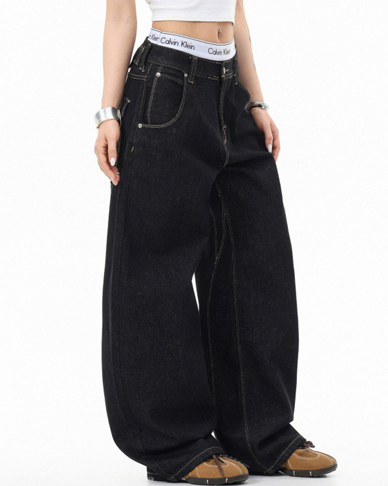 넉넉한 핏의 캐주얼 청바지