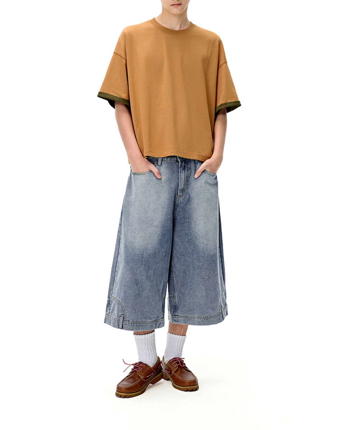 Structured Washed Capri Pants