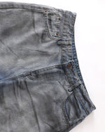 水洗破洞直筒牛仔褲