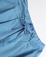 Distressed multi-pocket casual pants