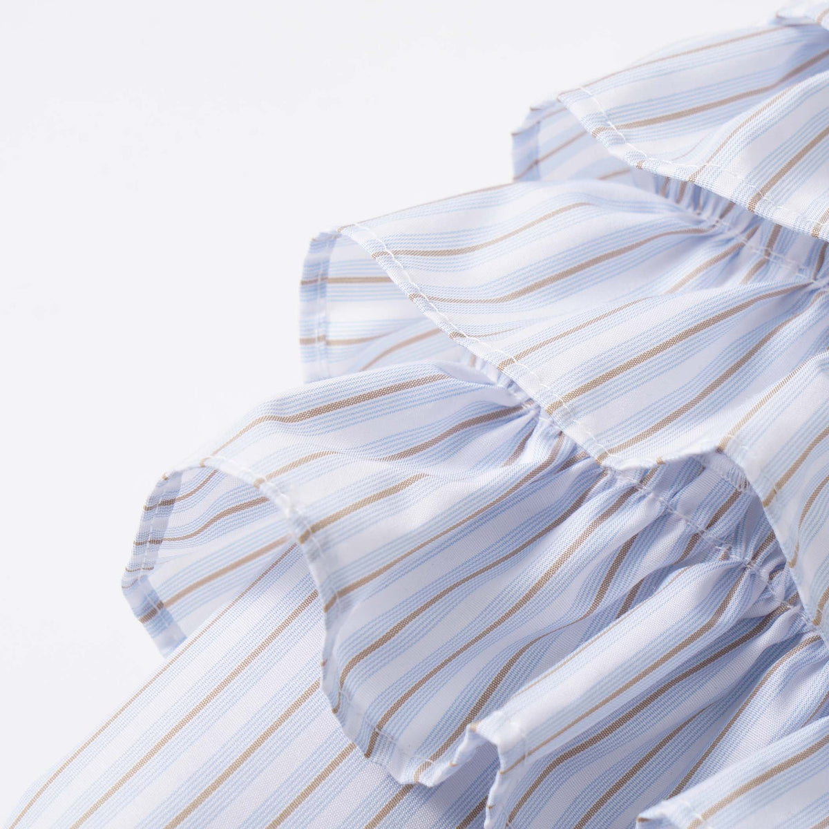 심플한 스트라이프 캐주얼 반바지