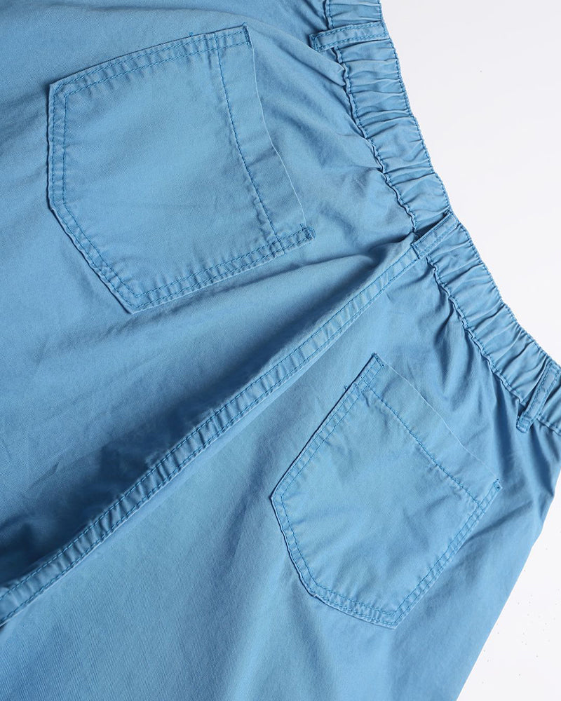 Distressed multi-pocket casual pants