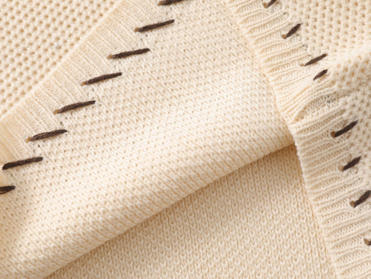 Short knitted sweater (women's style)