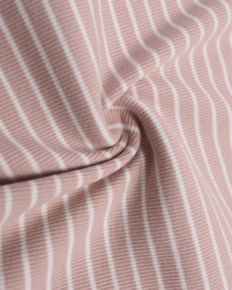 사랑스러운 오프숄더 반팔