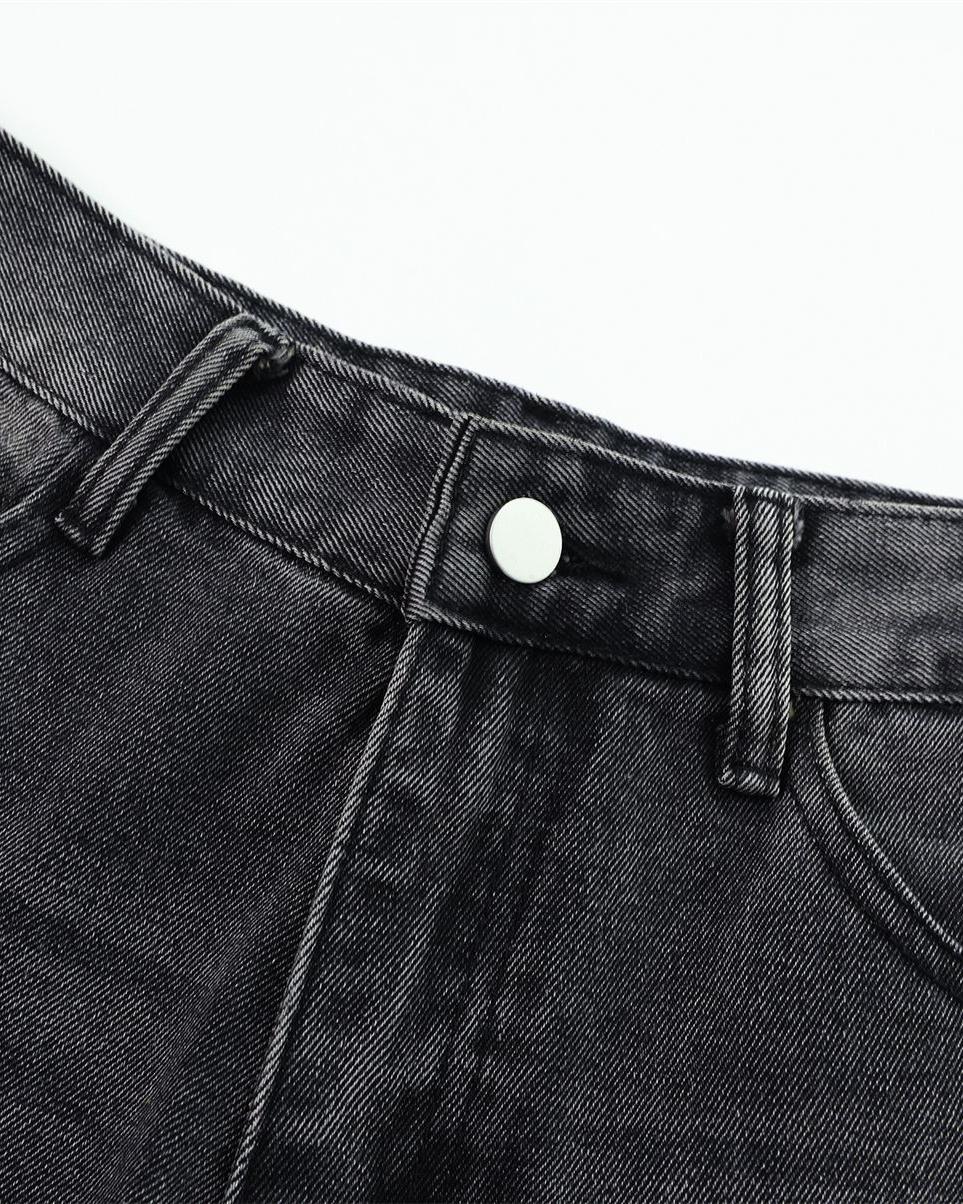 水洗破洞牛仔褲