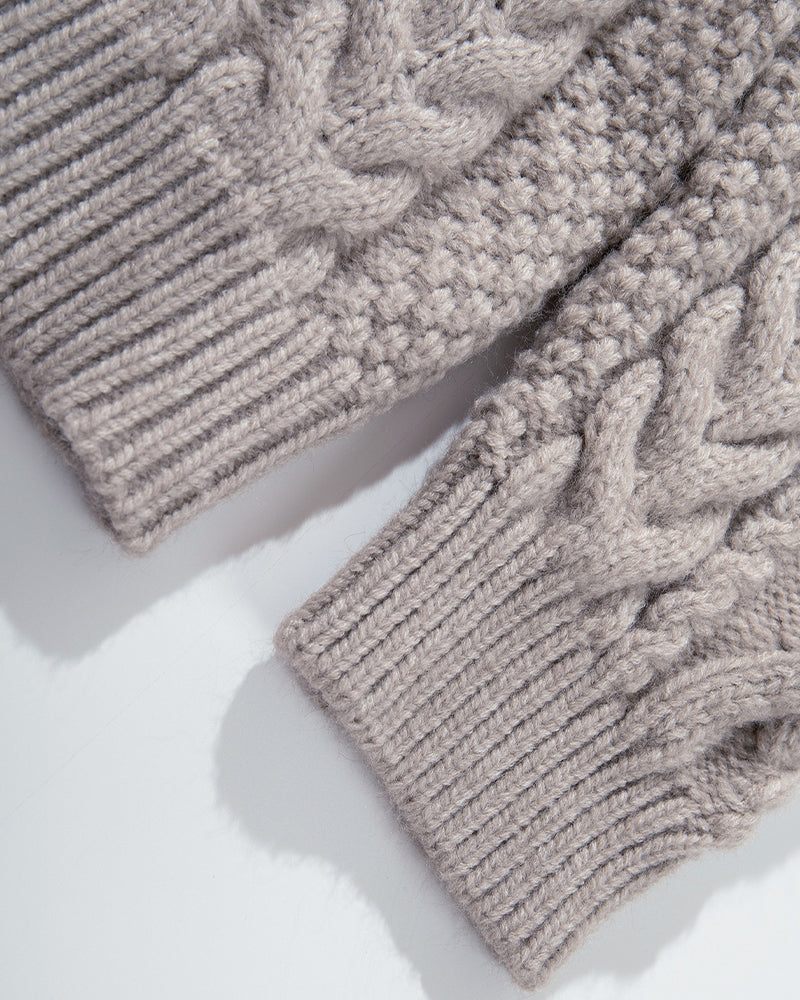 菱形格麻花辮套頭毛衣