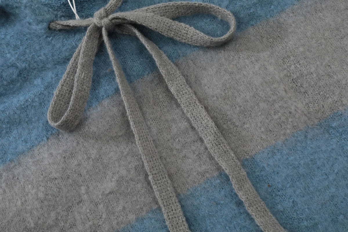 Retro hooded colorblock pullover sweater