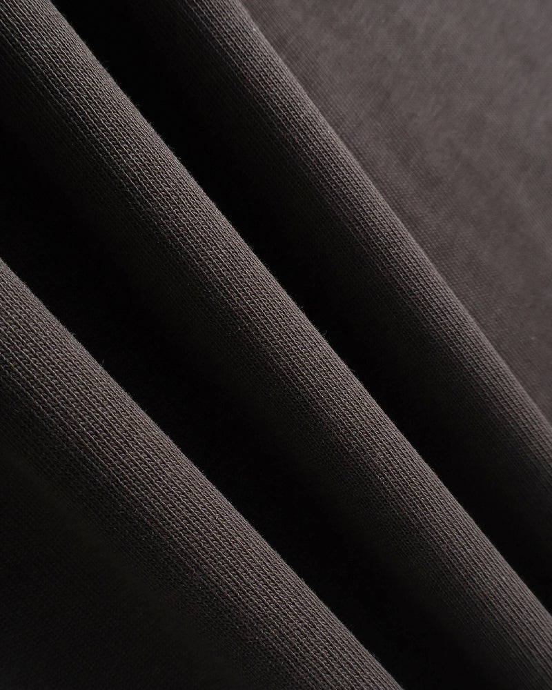 Loose contrasting short sleeves