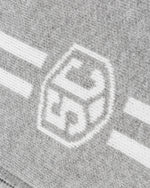 컬러 블록 니트 소재의 활용도 높은 코트