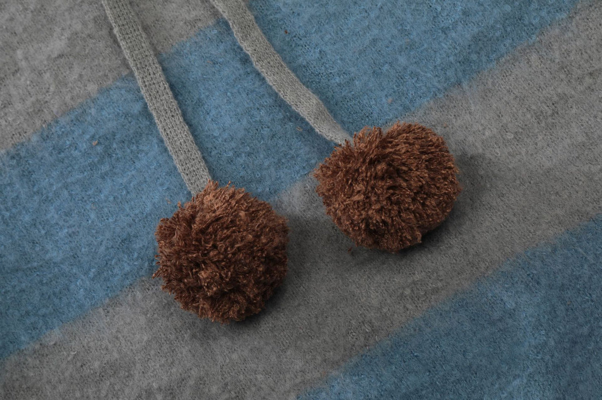 Retro hooded colorblock pullover sweater