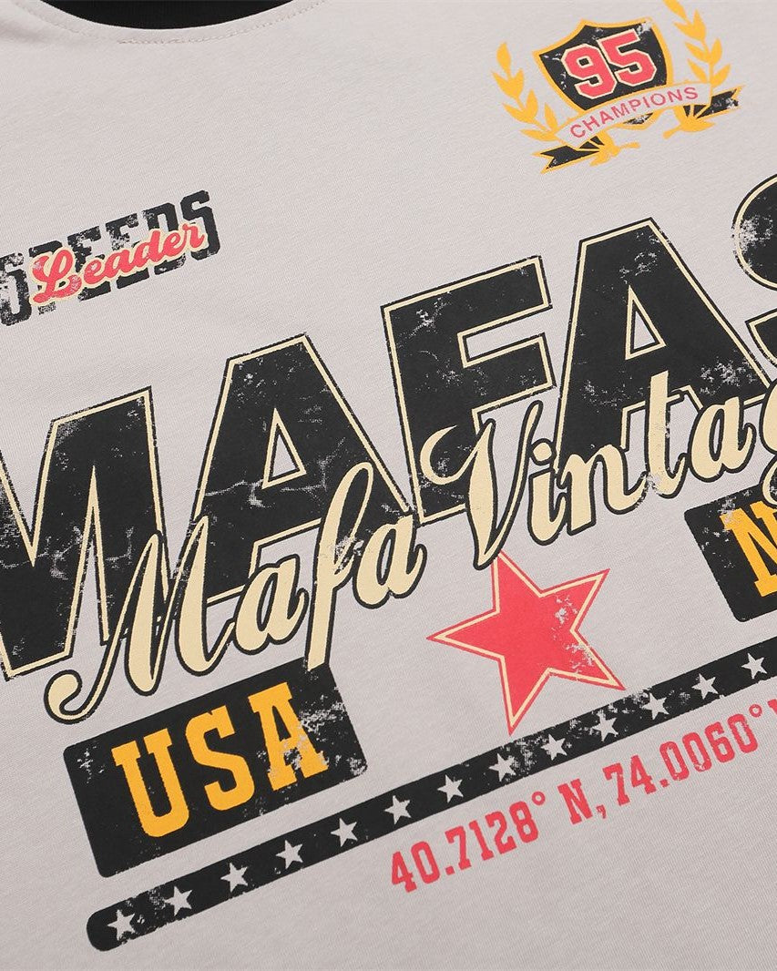 대조적인 컬러 레터링 짧은 소매