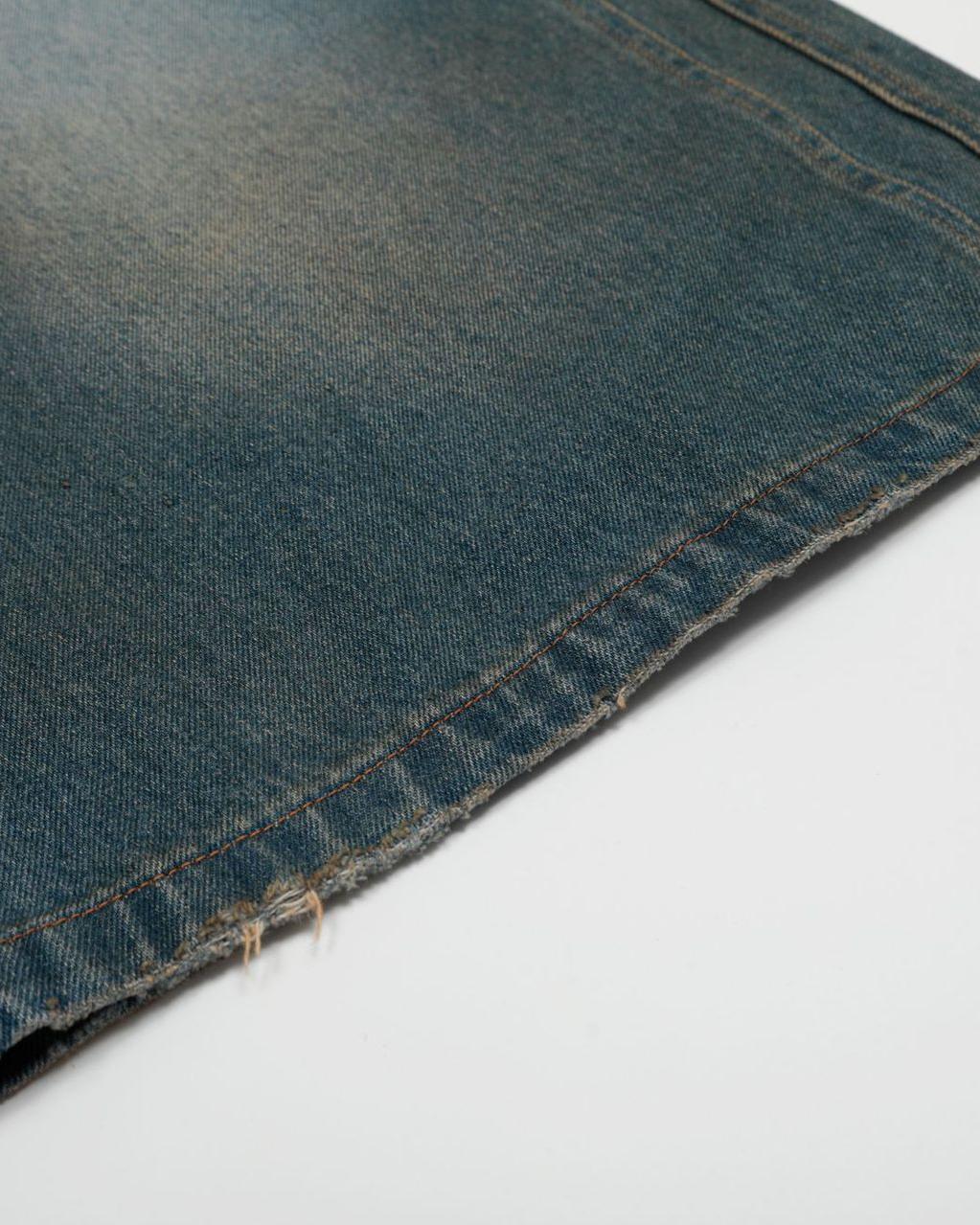 심플한 루즈한 데님 반바지