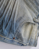 水洗直筒牛仔褲