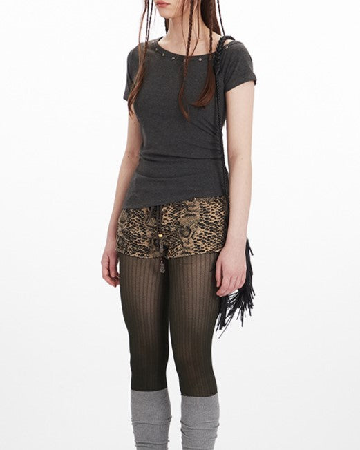 Off-shoulder slim short sleeves