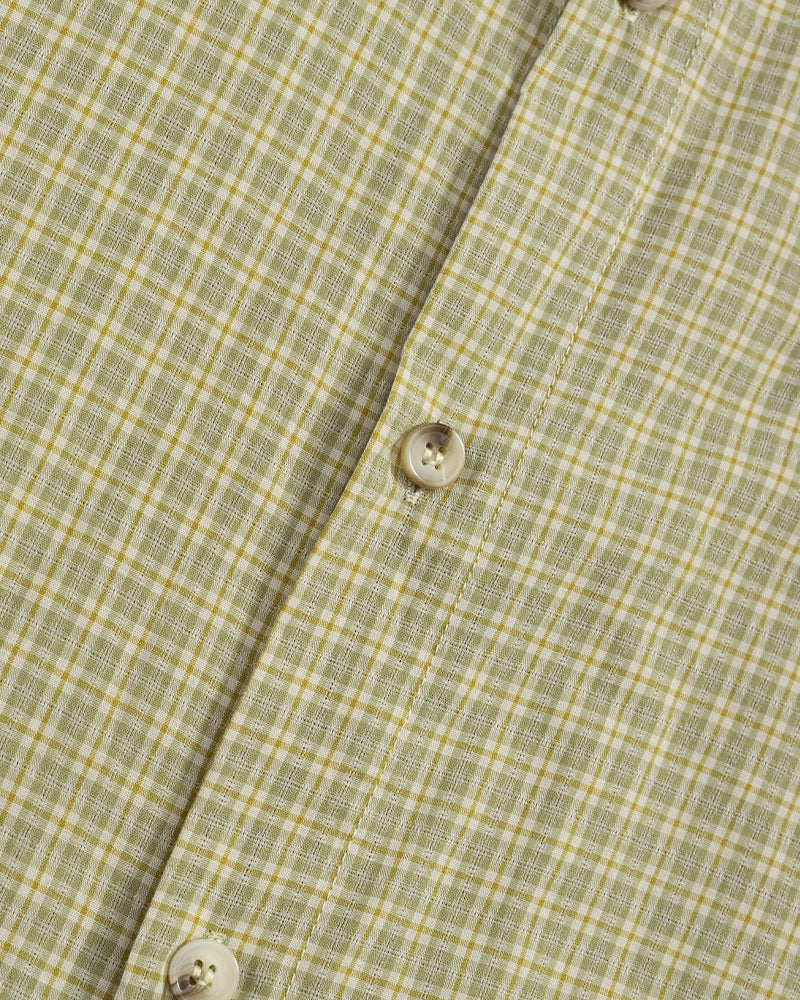 Fake two-piece long-sleeved shirt