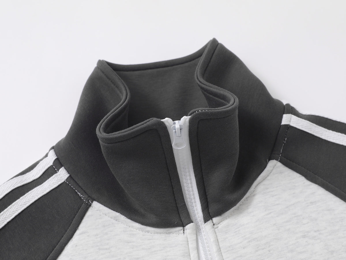 배색이 돋보이는 루즈하고 활용도가 높은 커플 자켓