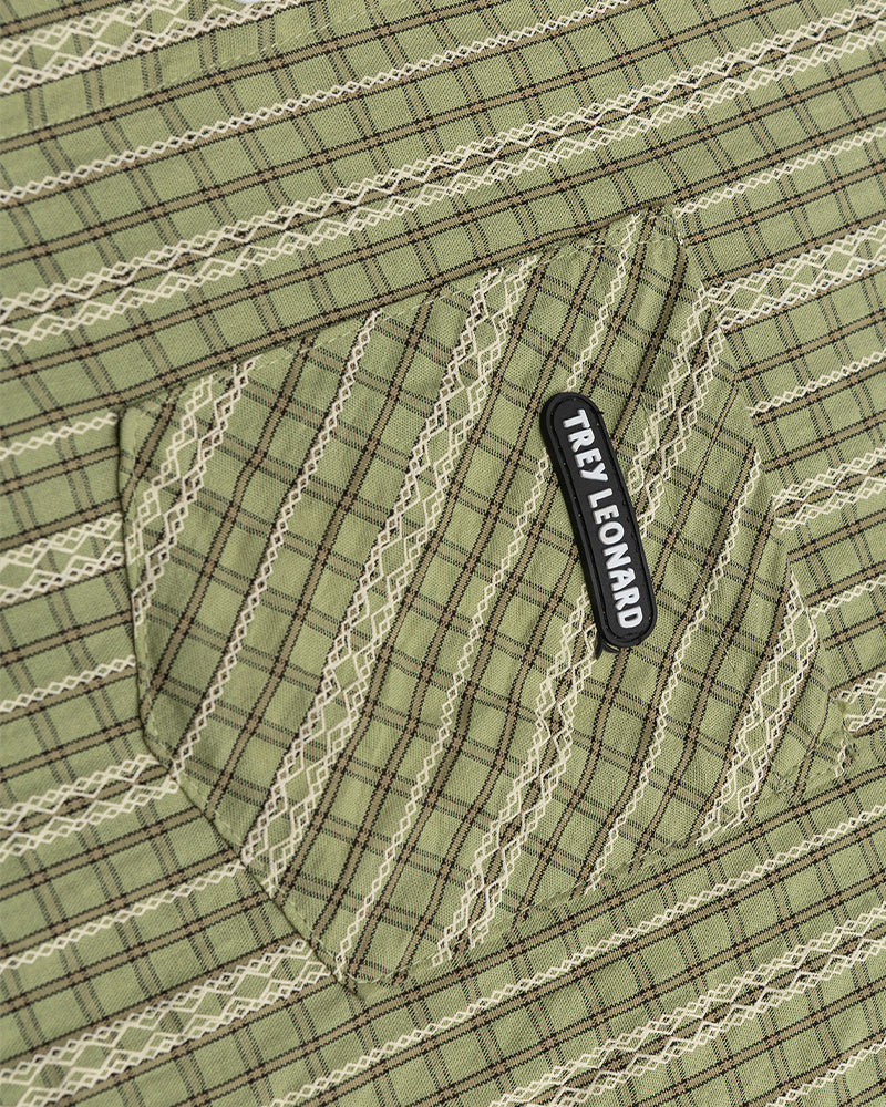 Cute short-sleeved shirt with pendant