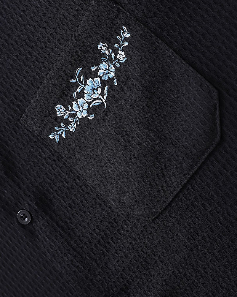 Floral embroidered long-sleeved shirt