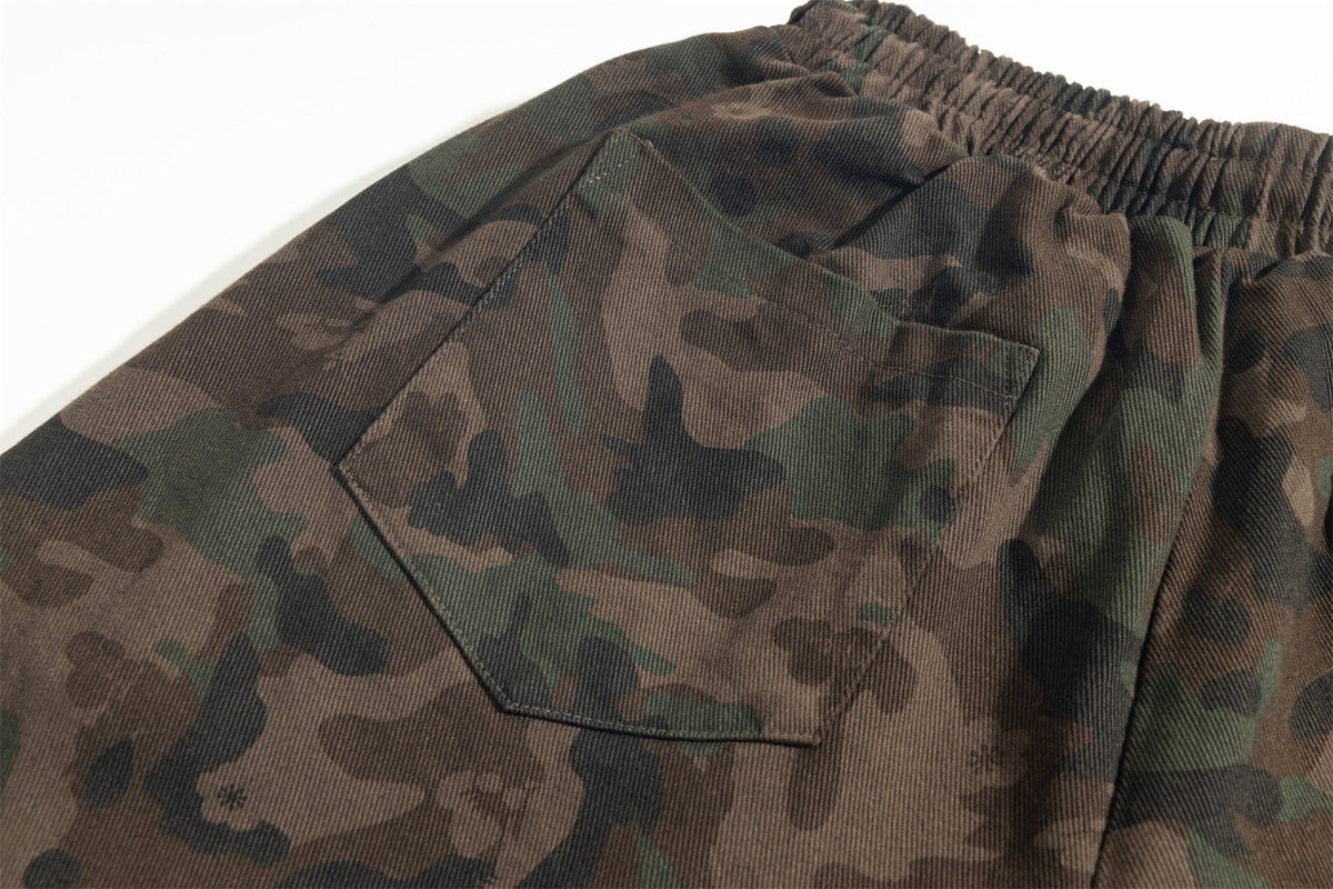 Retro washed distressed camouflage pants
