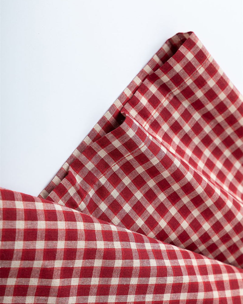 Fun plaid short-sleeved shirt