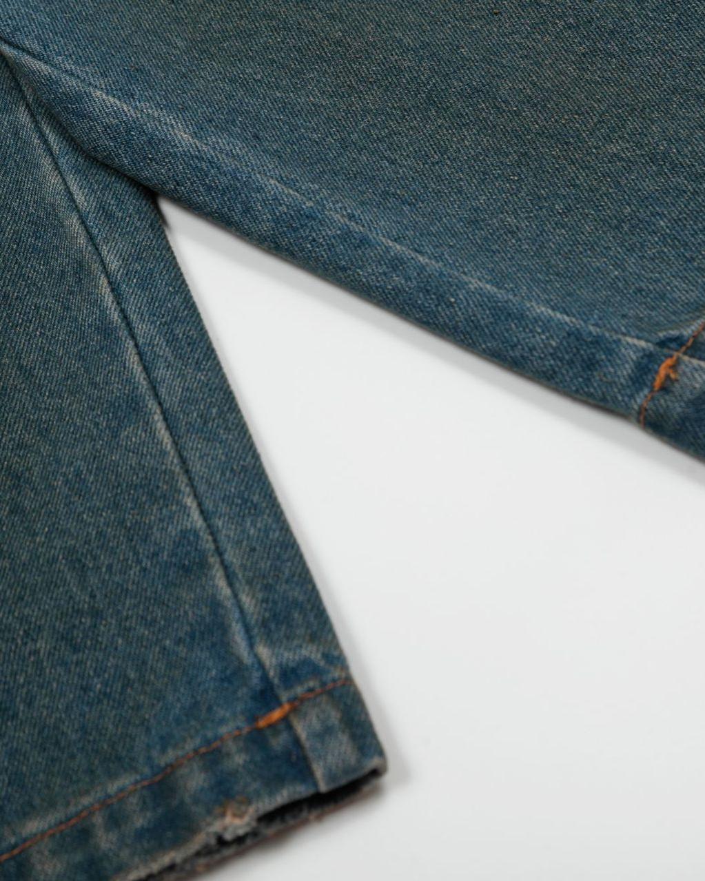 심플한 루즈한 데님 반바지