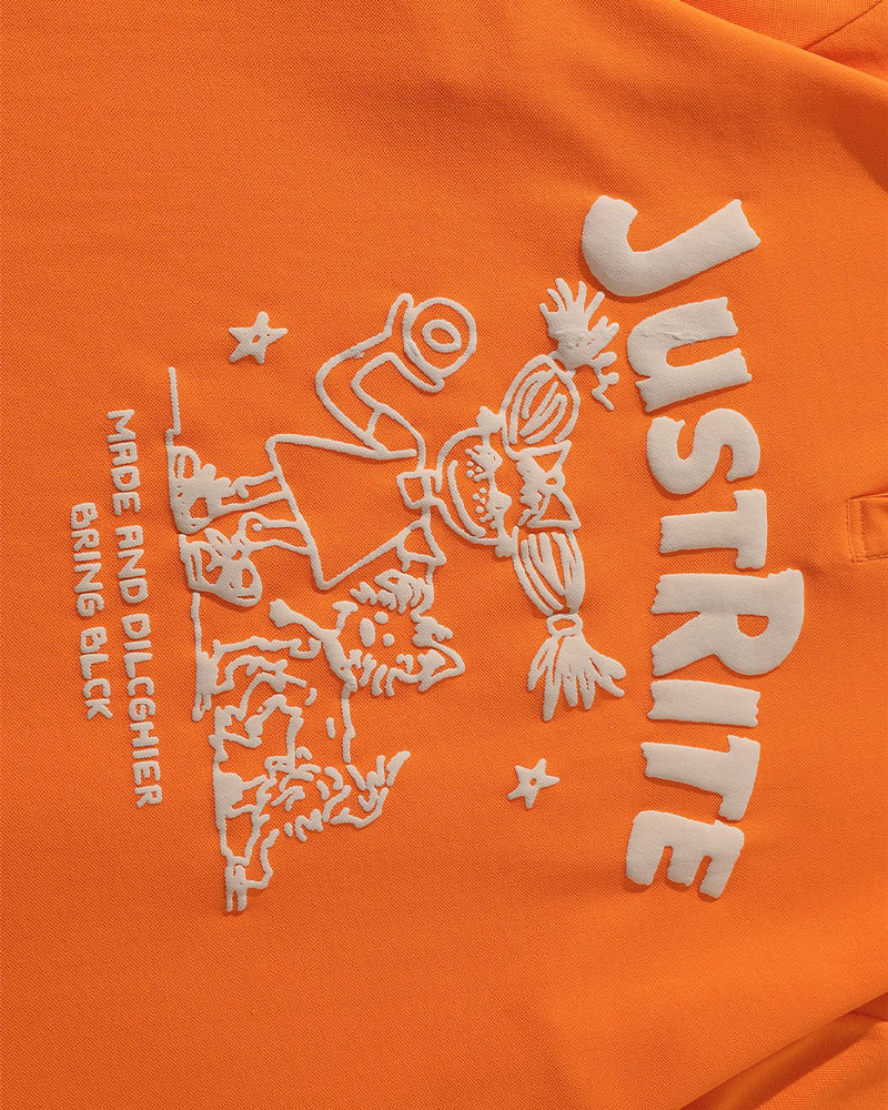 대비되는 컬러의 폼 프린트 반팔