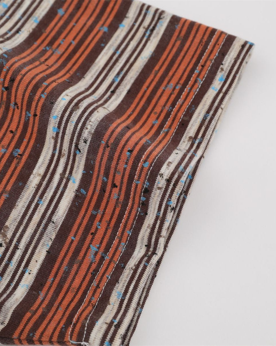 대조적인 줄무늬 짧은 소매