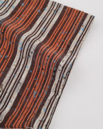 대조적인 줄무늬 짧은 소매