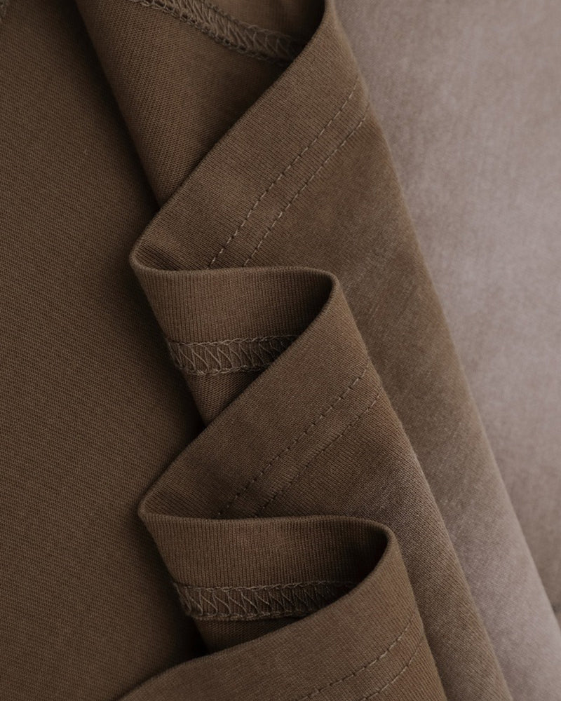 물감 튀김 무늬가 있는 빈티지 스타일의 반팔 셔츠