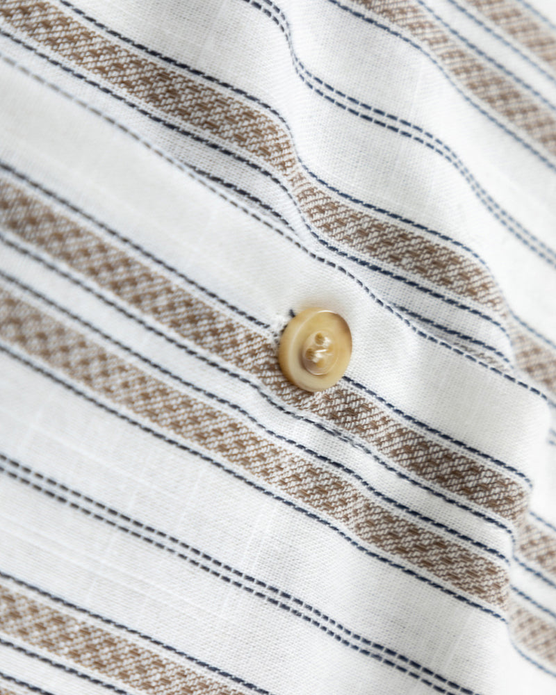條紋長袖襯衫