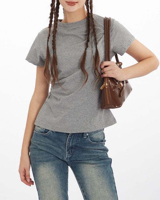 Simple pleated short sleeves