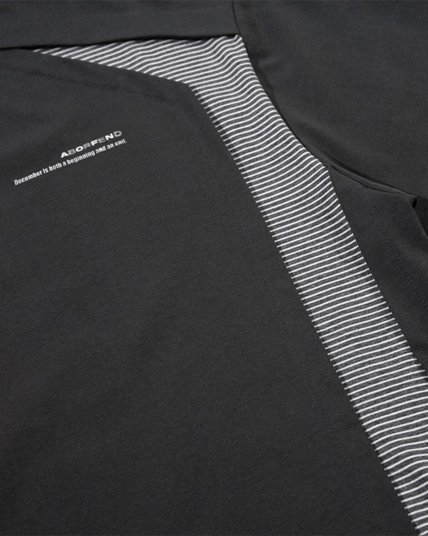 대조적인 컬러 스티칭 짧은 소매