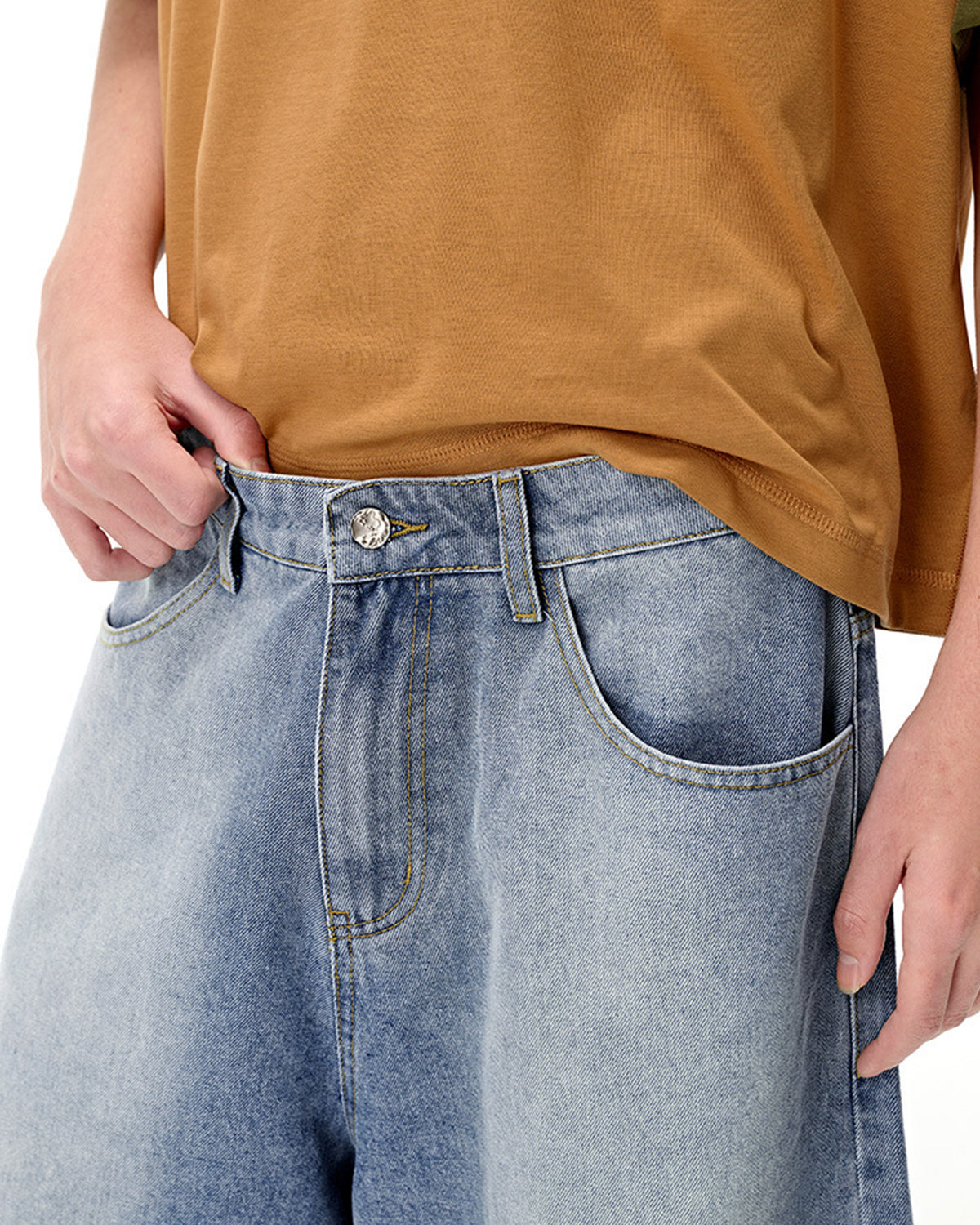 Structured Washed Capri Pants