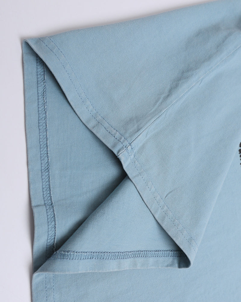 대조적인 컬러 스티칭 짧은 소매