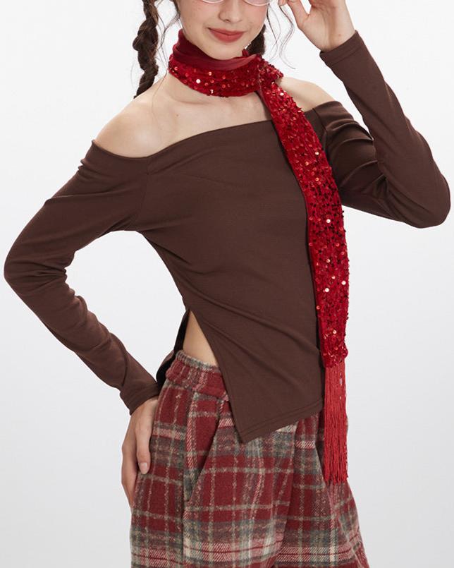 Sexy sloping shoulder neckline