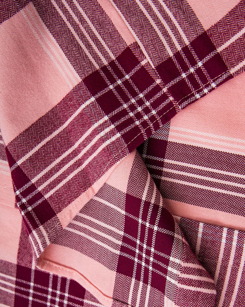 엿보는 강아지 긴팔 셔츠