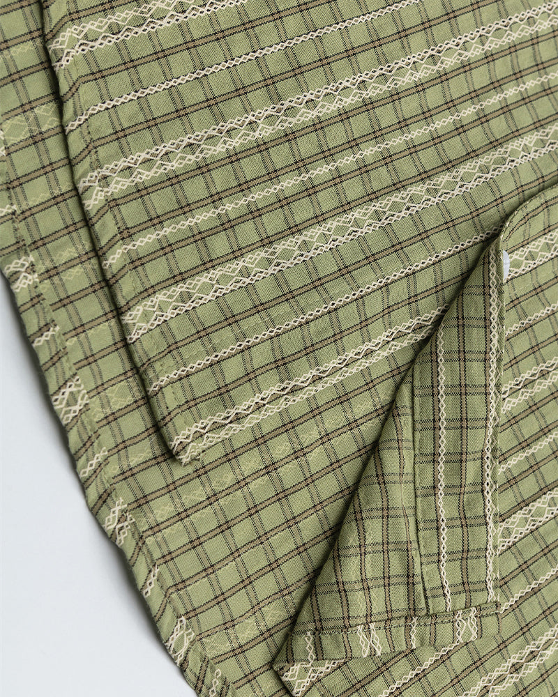 Cute short-sleeved shirt with pendant