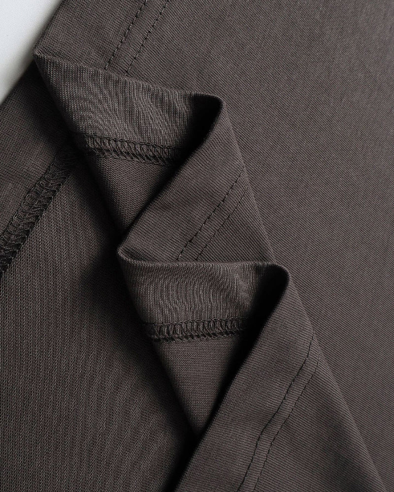 Loose contrasting short sleeves