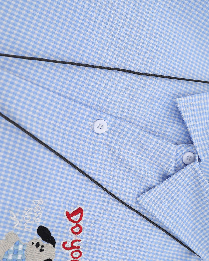 Cute embroidered short-sleeved shirt