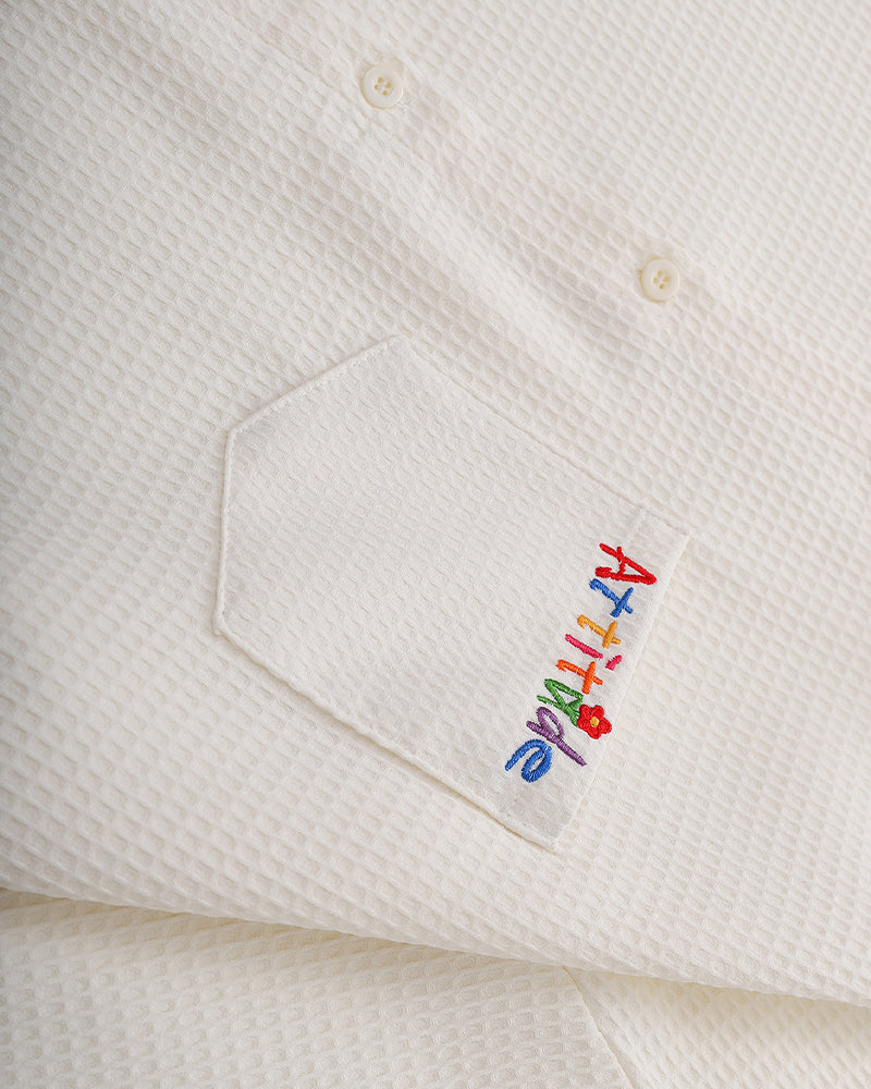 Embroidered plaid short-sleeved shirt