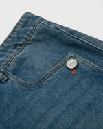 심플한 루즈한 데님 반바지