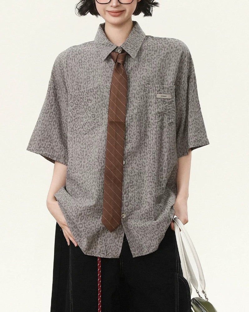 Retro versatile short-sleeved shirt