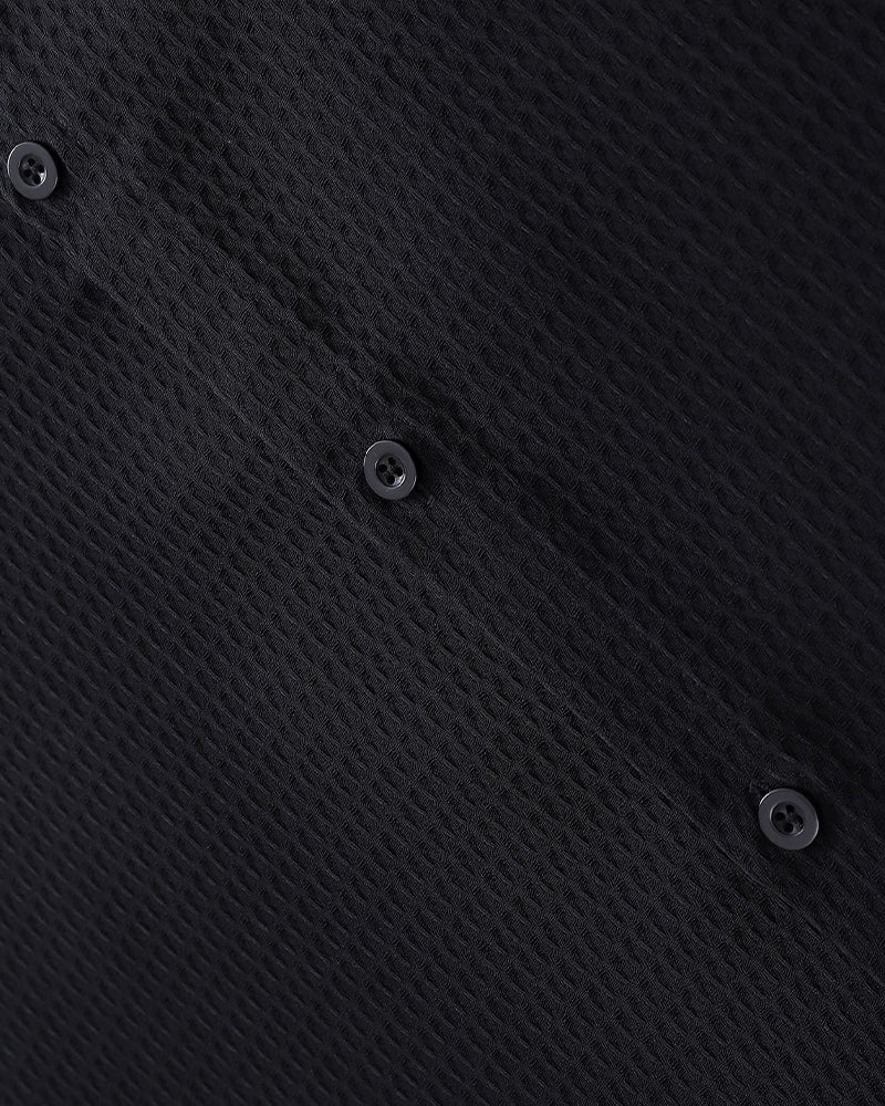 Simple embroidered long-sleeved shirt