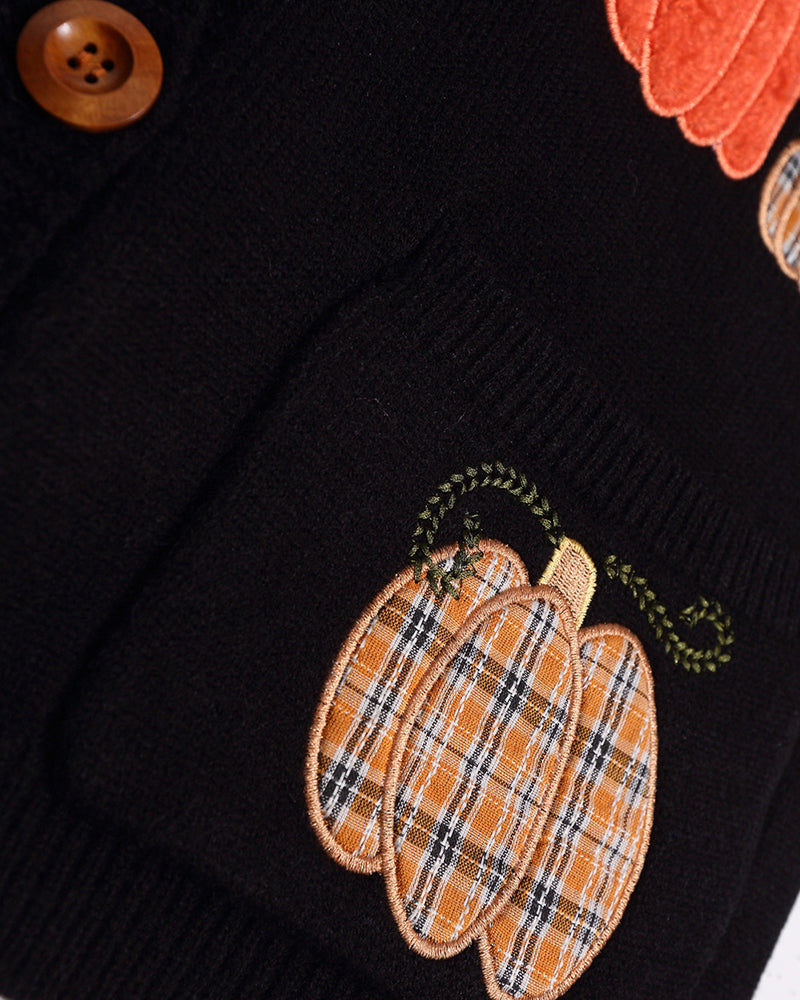재밌는 작은 호박 자수 스웨터