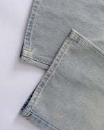 水洗直筒牛仔褲