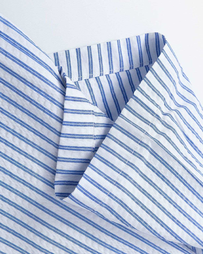 レトロネクタイ装飾ストライプシャツ